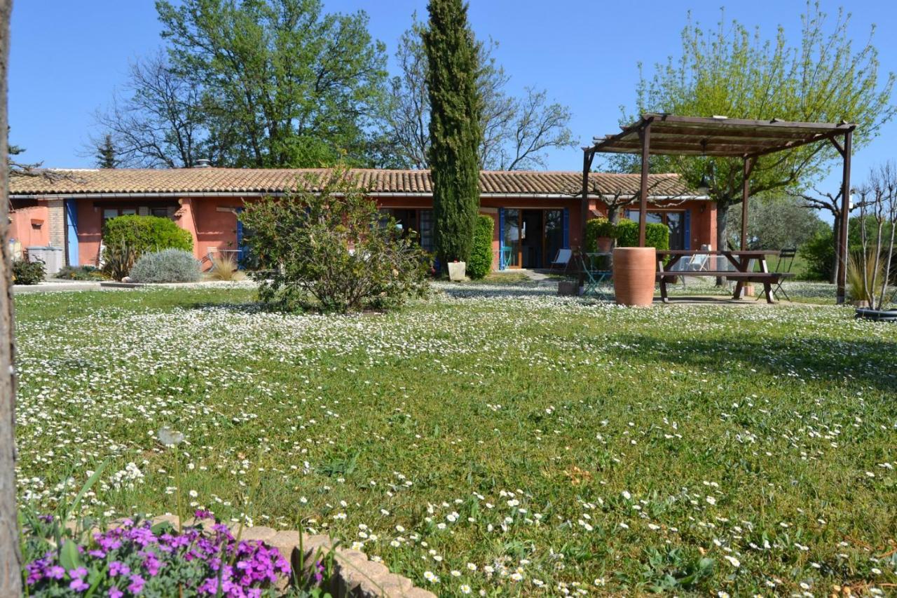 Village de gîtes Les Olivettes Saint-Dezery Extérieur photo